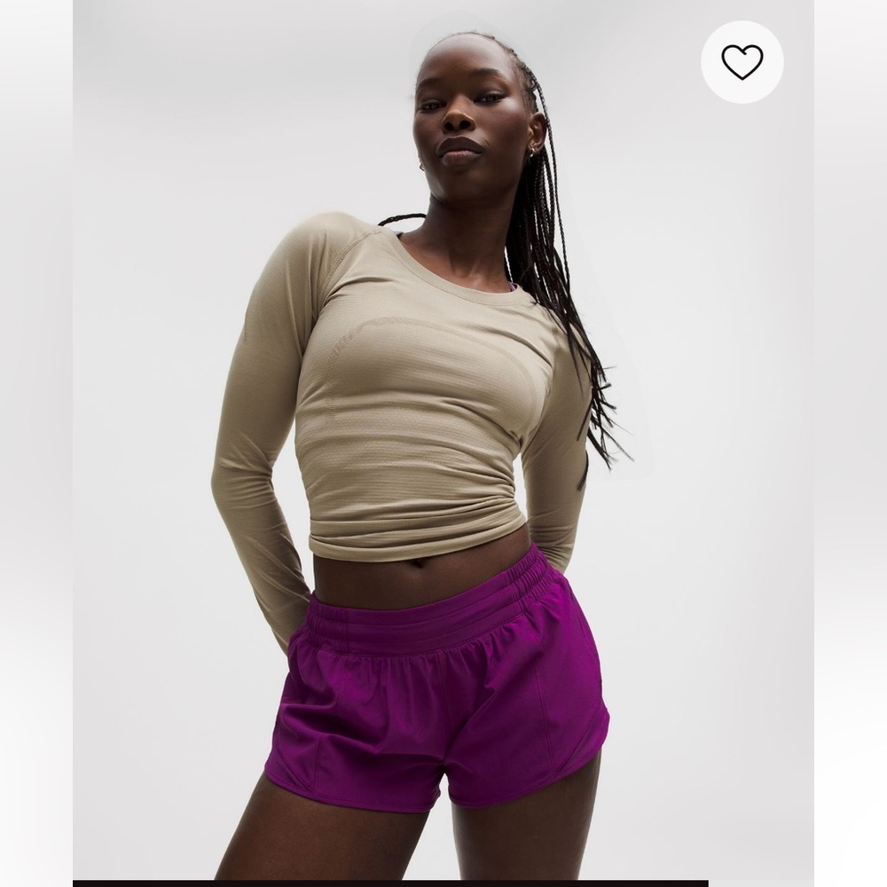 Lululemon Hotty Hot Short Low Rise 2.5”